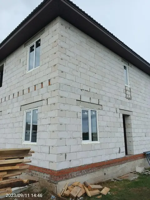 Окна в доме на этапе строительства